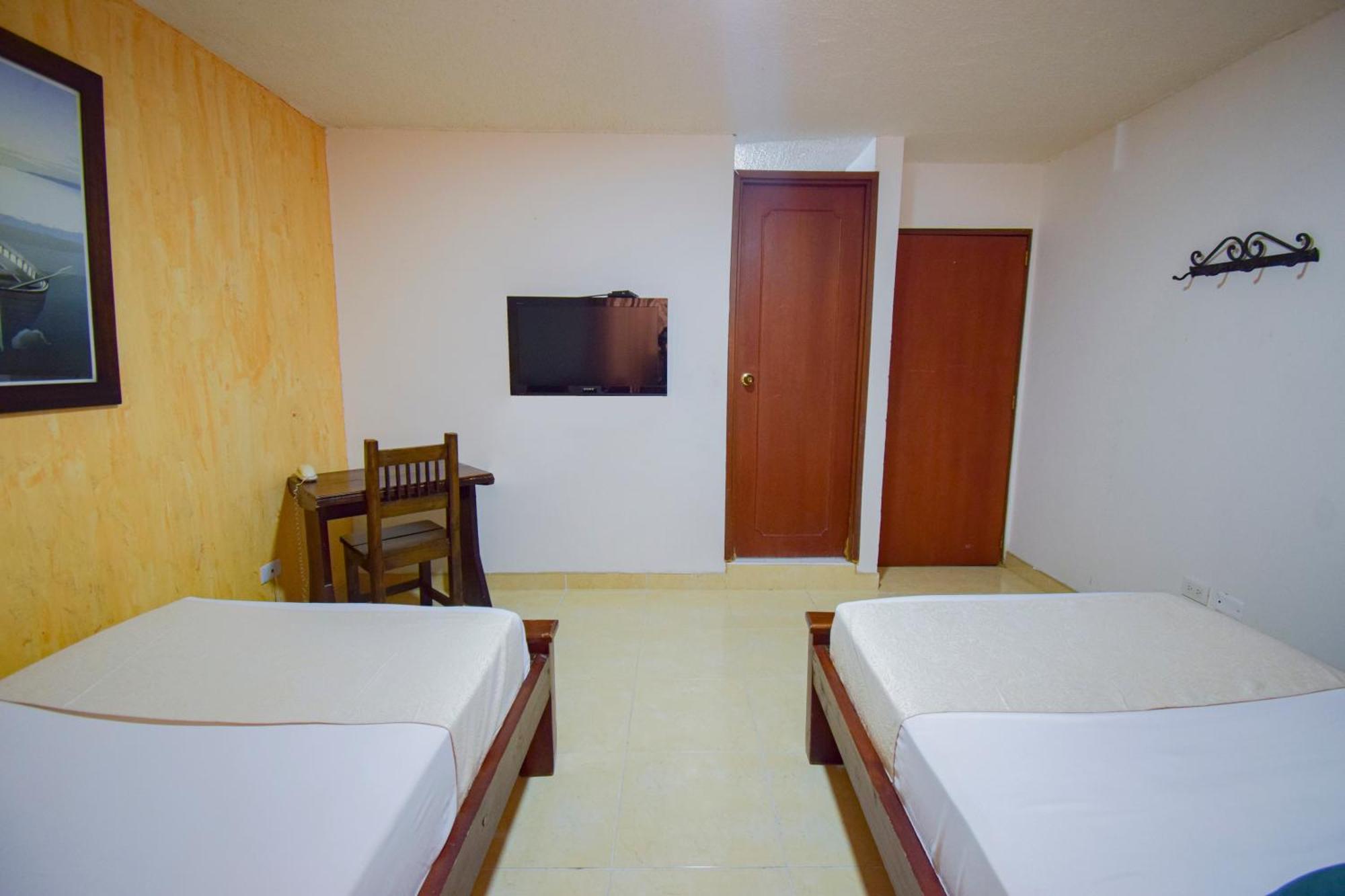 Hotel Toledo Plaza Armenia  Bagian luar foto
