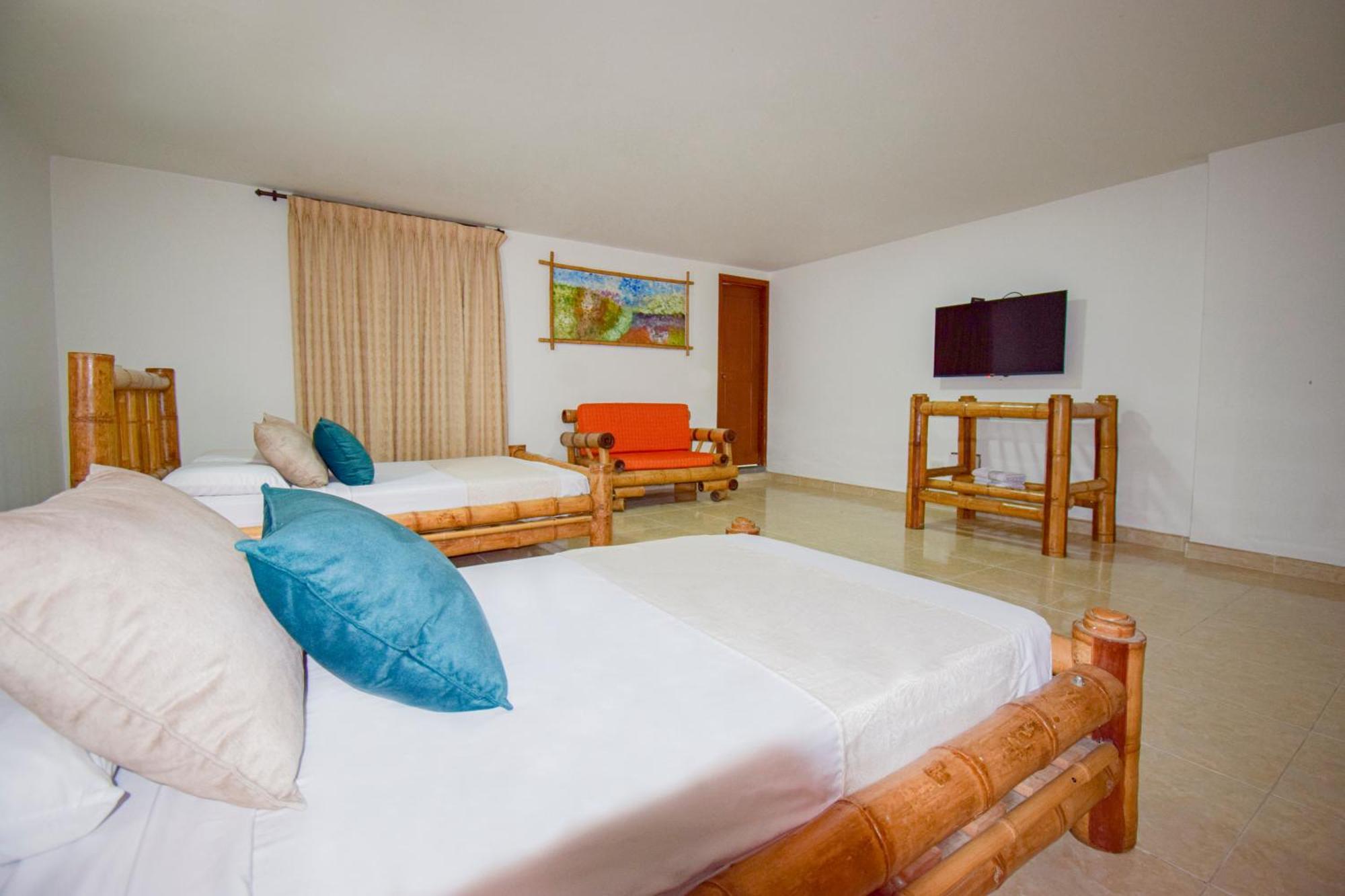 Hotel Toledo Plaza Armenia  Bagian luar foto