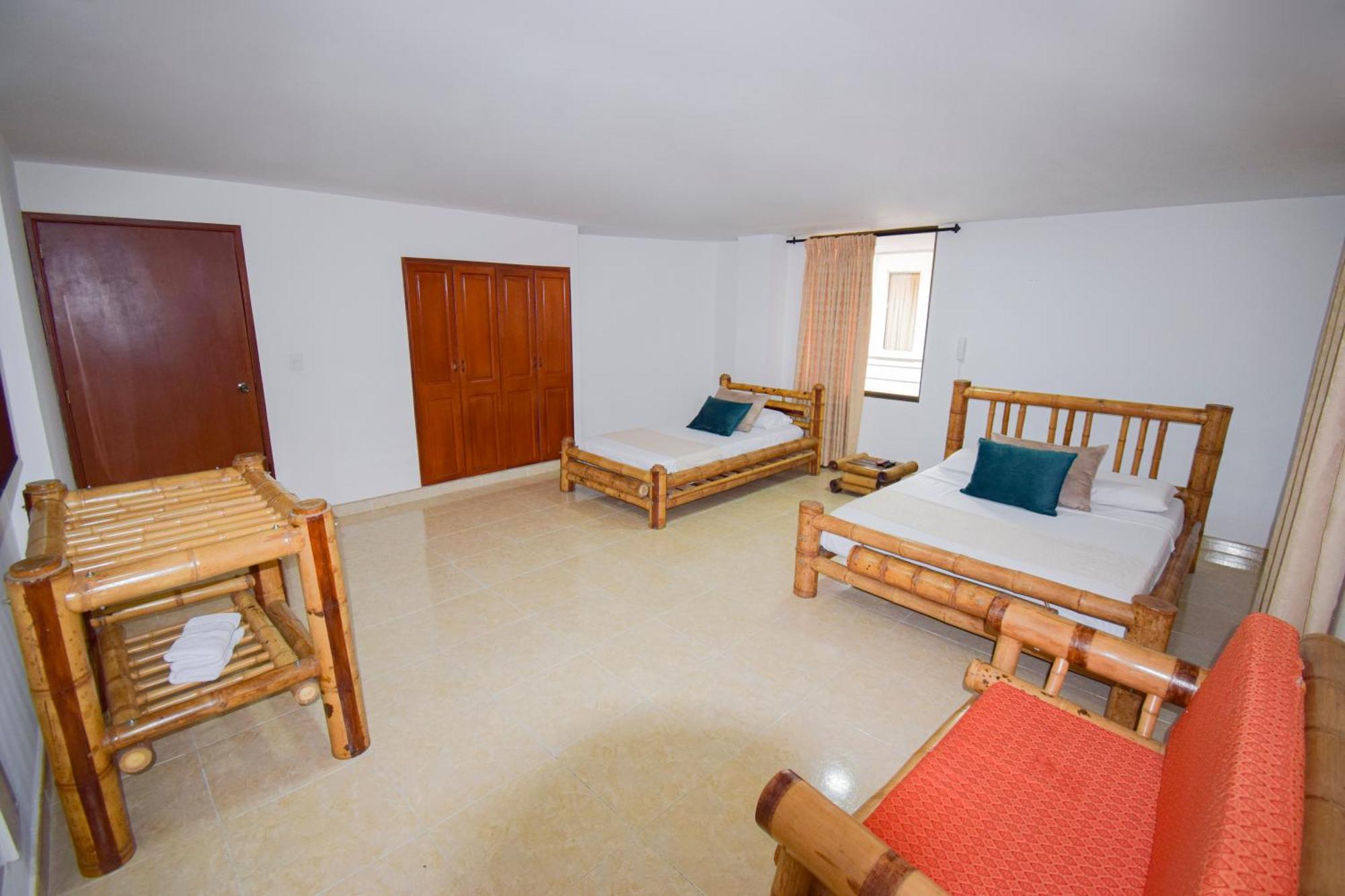 Hotel Toledo Plaza Armenia  Bagian luar foto