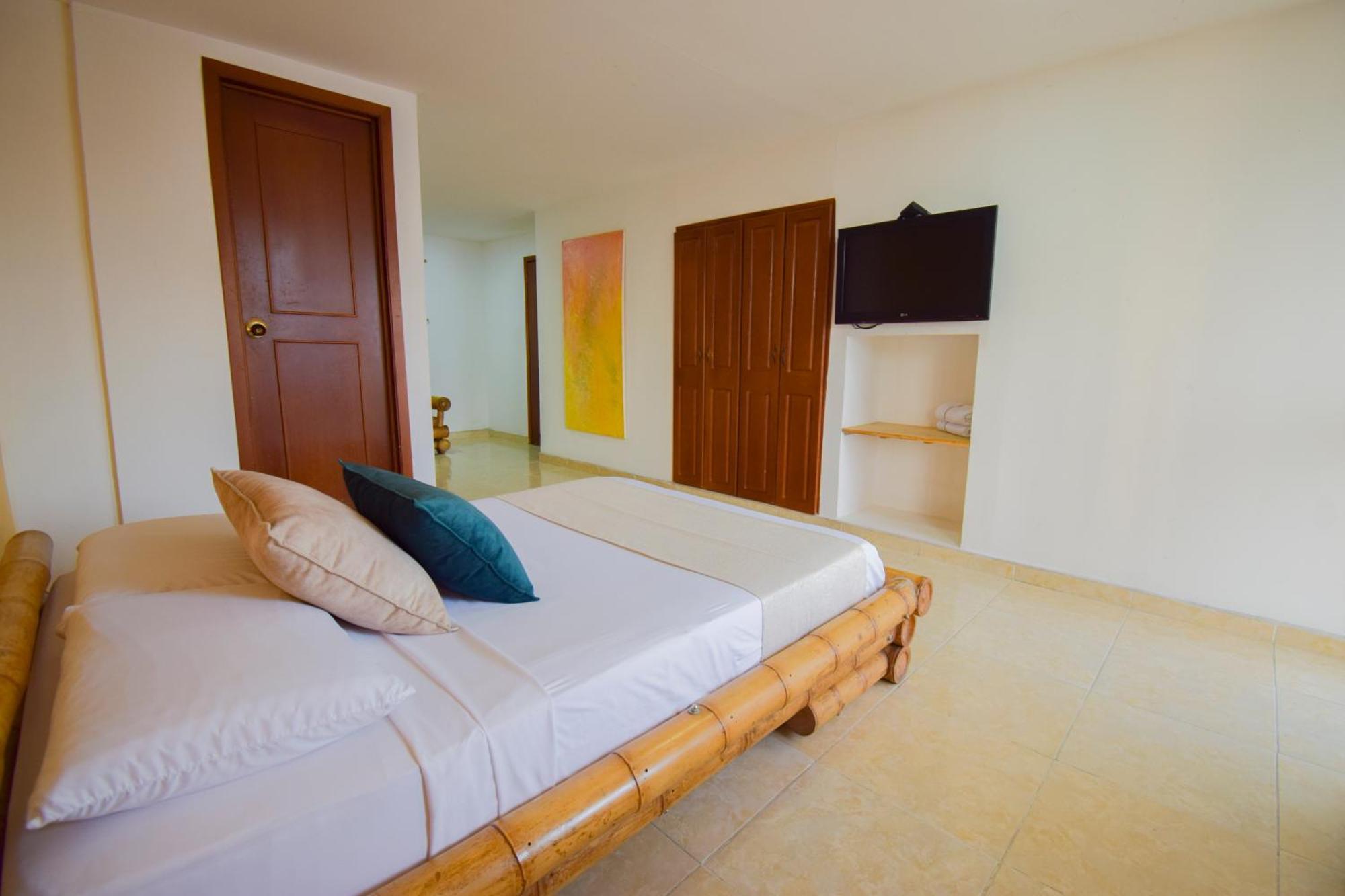 Hotel Toledo Plaza Armenia  Bagian luar foto