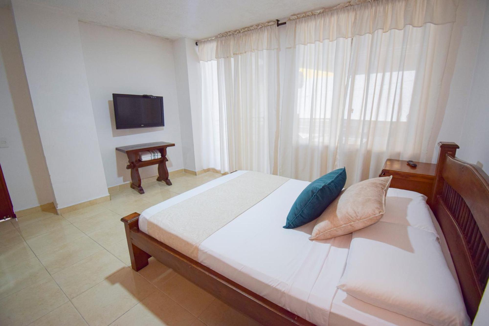 Hotel Toledo Plaza Armenia  Bagian luar foto